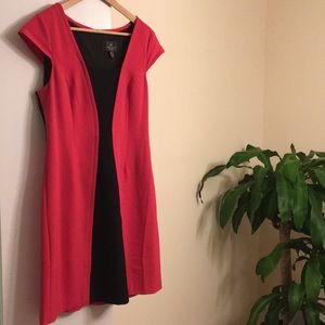 Flattering design! Dress Size 10